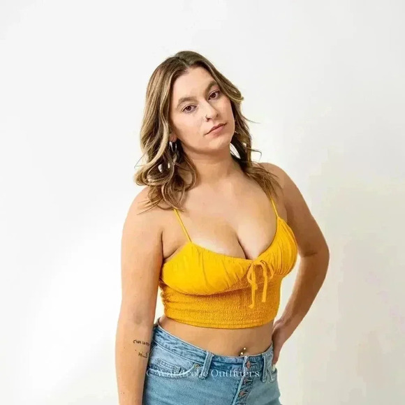 F21 X Low Cut Halter Cropped Tank Top - Picture 1 of 6